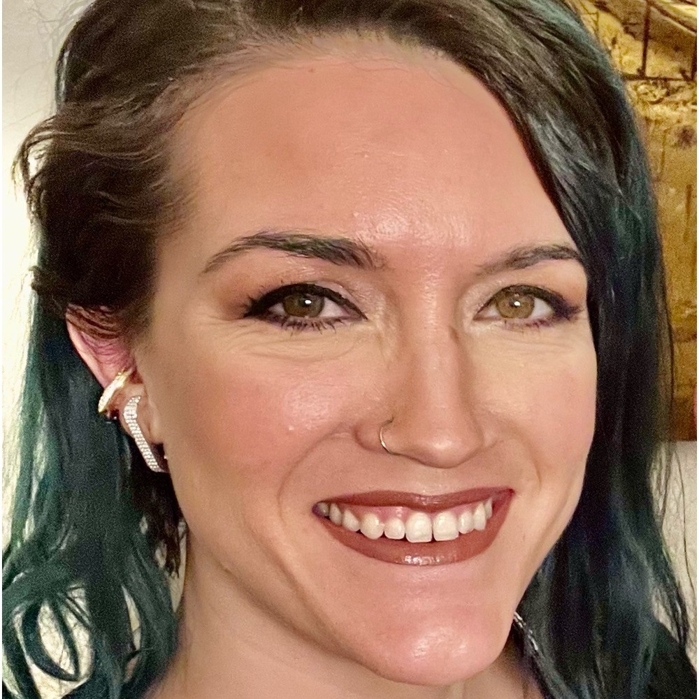 Meet your Posher, Camillia